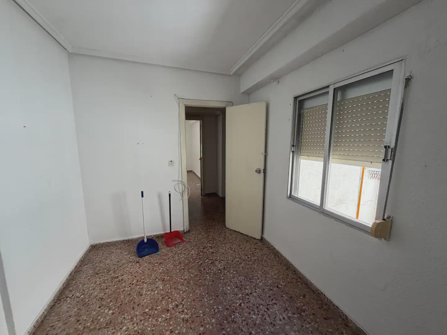 4 slaapkamer Flat te koop in Valencia stad - € 198.500 (Ref: 9866104)