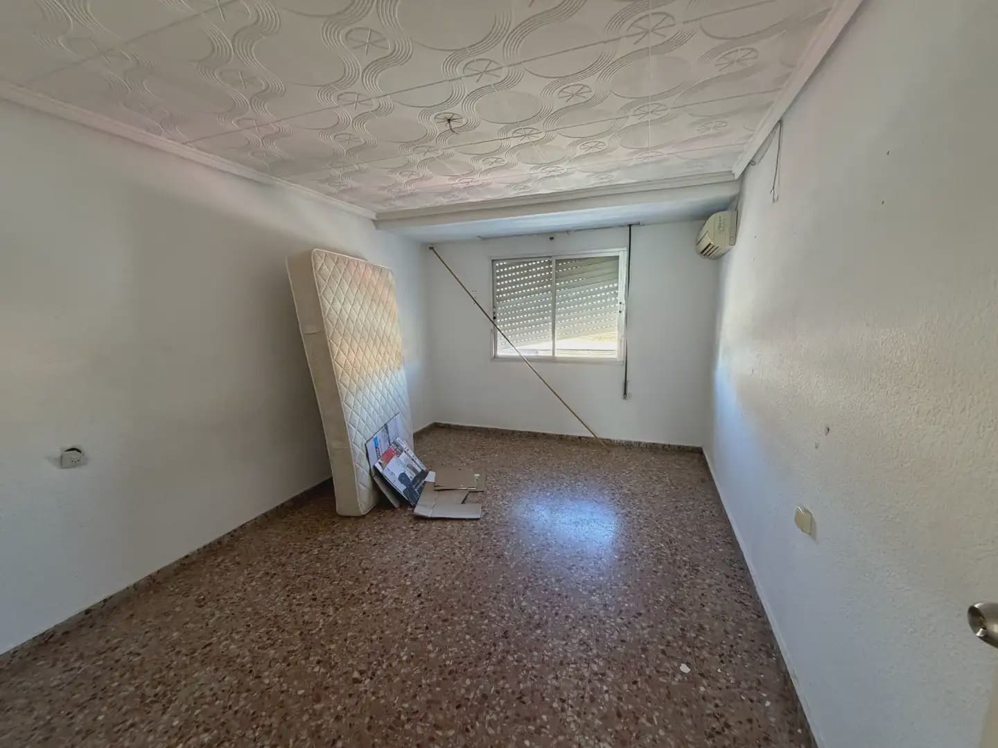 4 slaapkamer Flat te koop in Valencia stad - € 198.500 (Ref: 9866104)