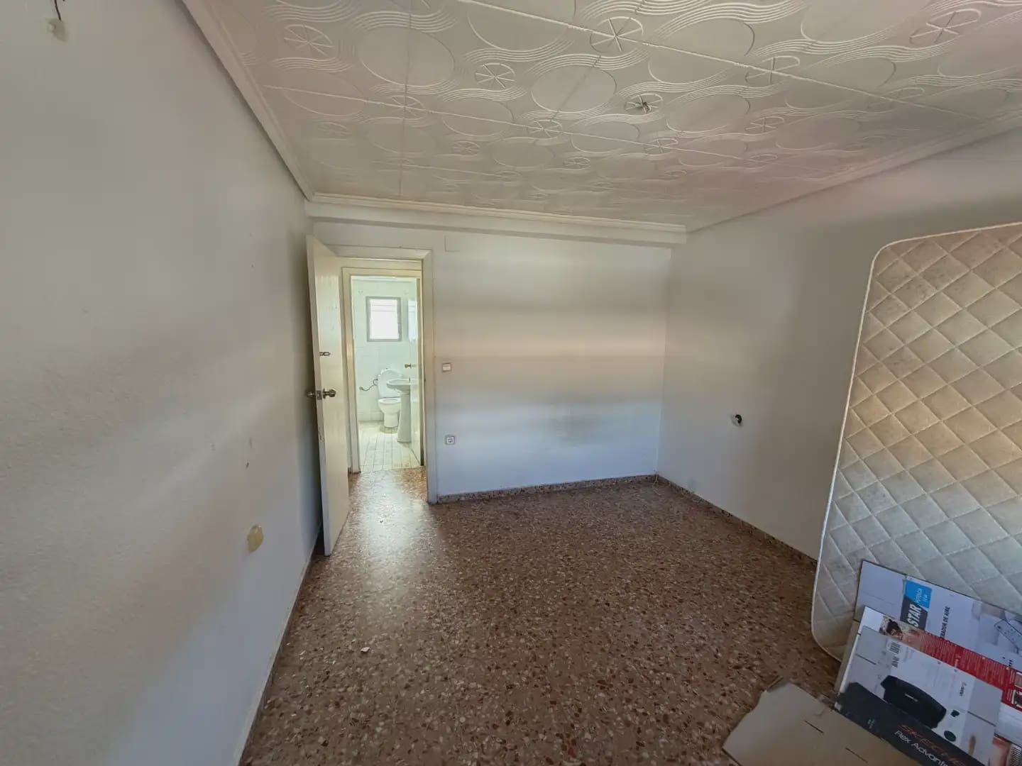 4 slaapkamer Flat te koop in Valencia stad - € 198.500 (Ref: 9866104)