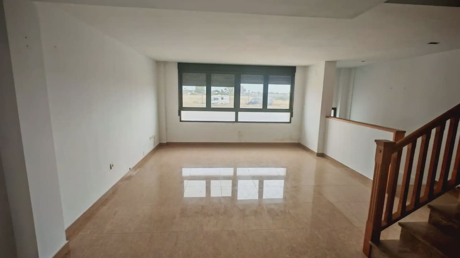 4 slaapkamer Huis te koop in Valencia stad met garage - € 243.000 (Ref: 9866160)