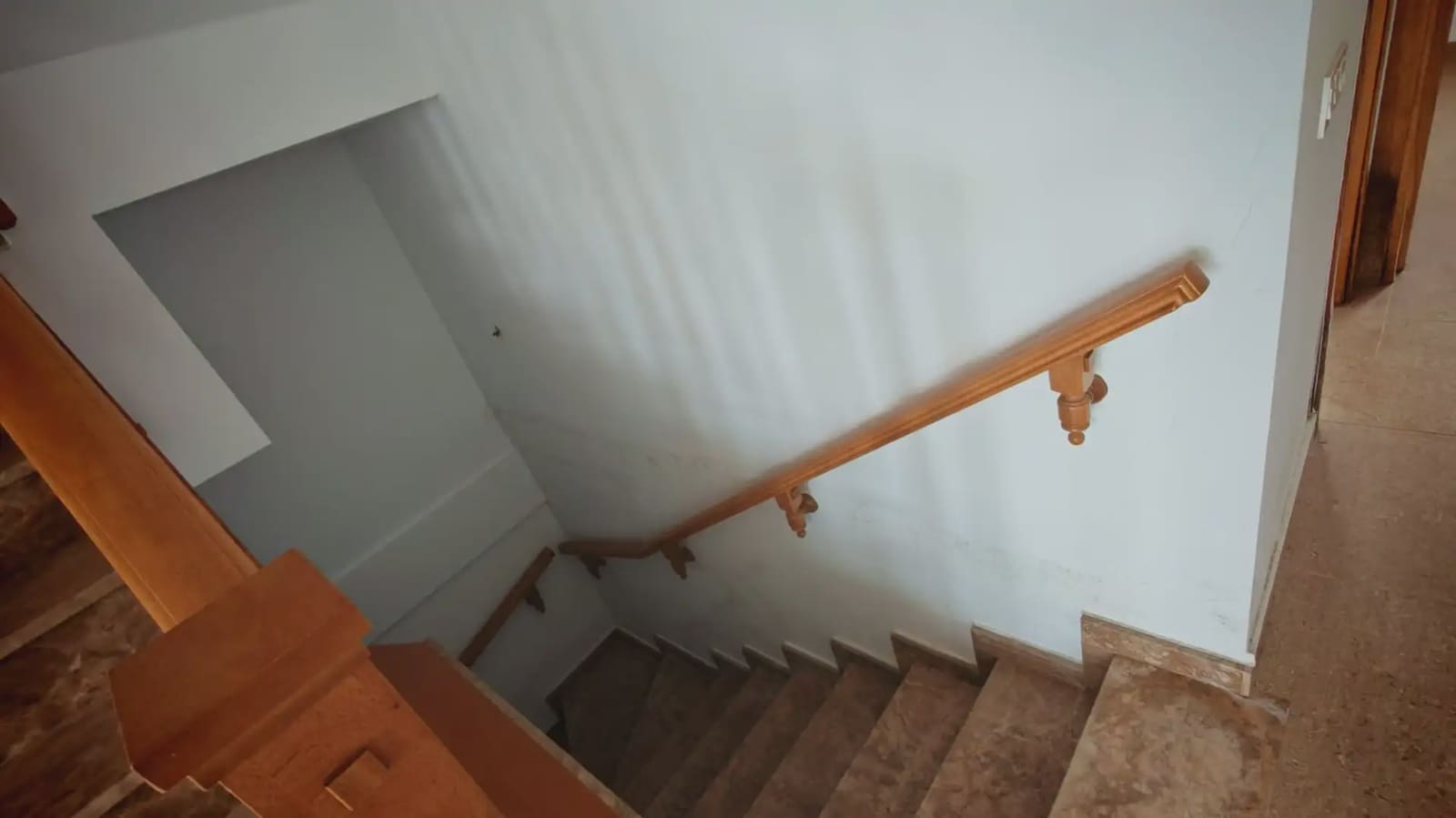 4 slaapkamer Huis te koop in Valencia stad met garage - € 243.000 (Ref: 9866160)