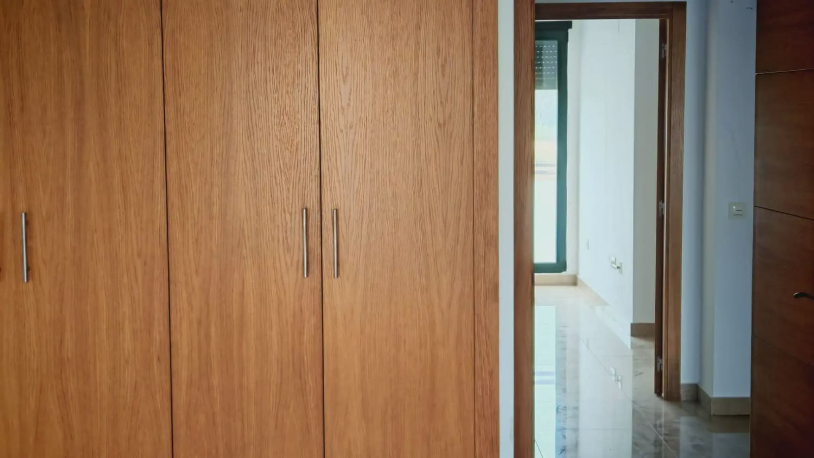 4 slaapkamer Huis te koop in Valencia stad met garage - € 243.000 (Ref: 9866160)