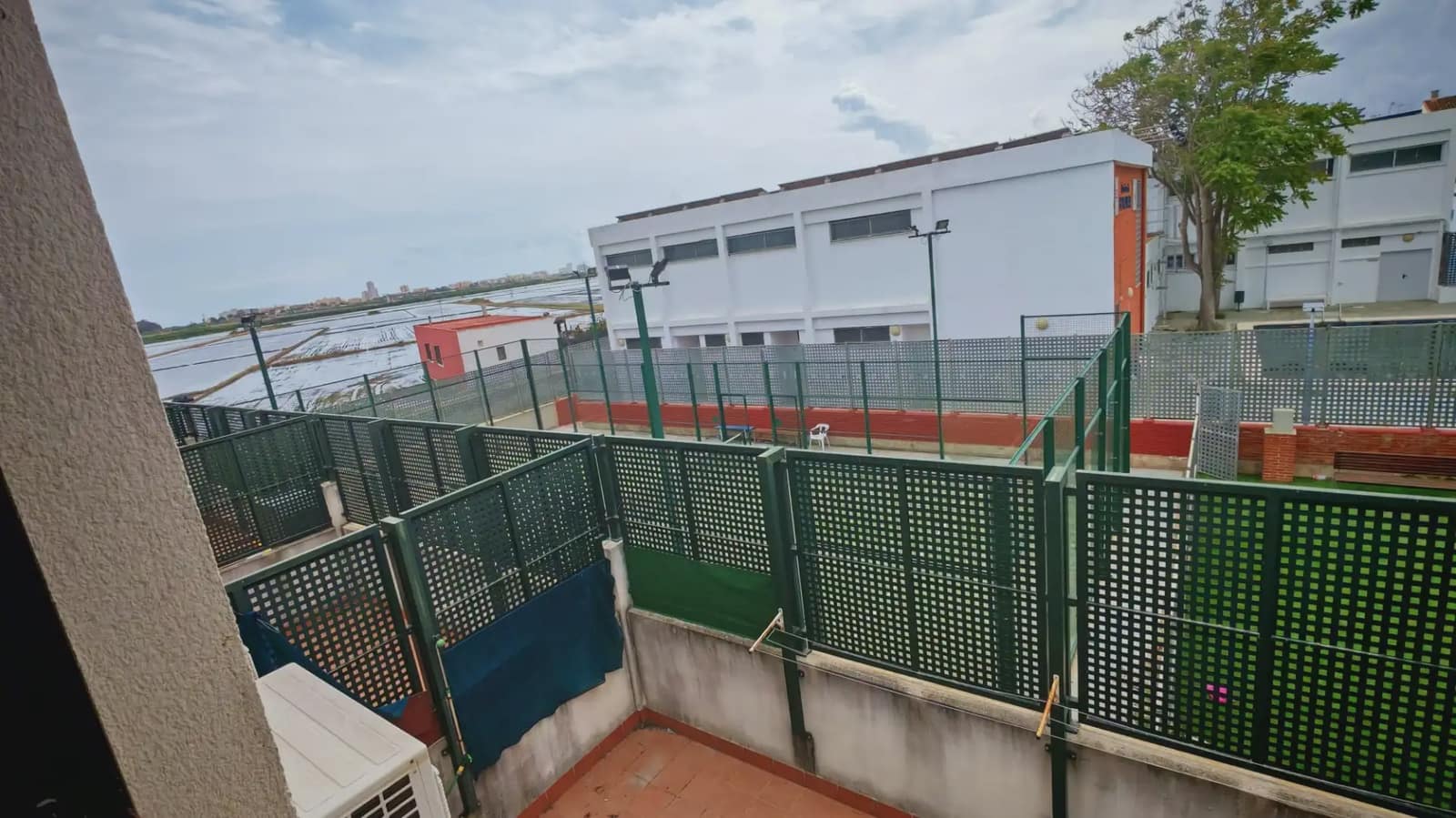 4 slaapkamer Huis te koop in Valencia stad met garage - € 243.000 (Ref: 9866160)