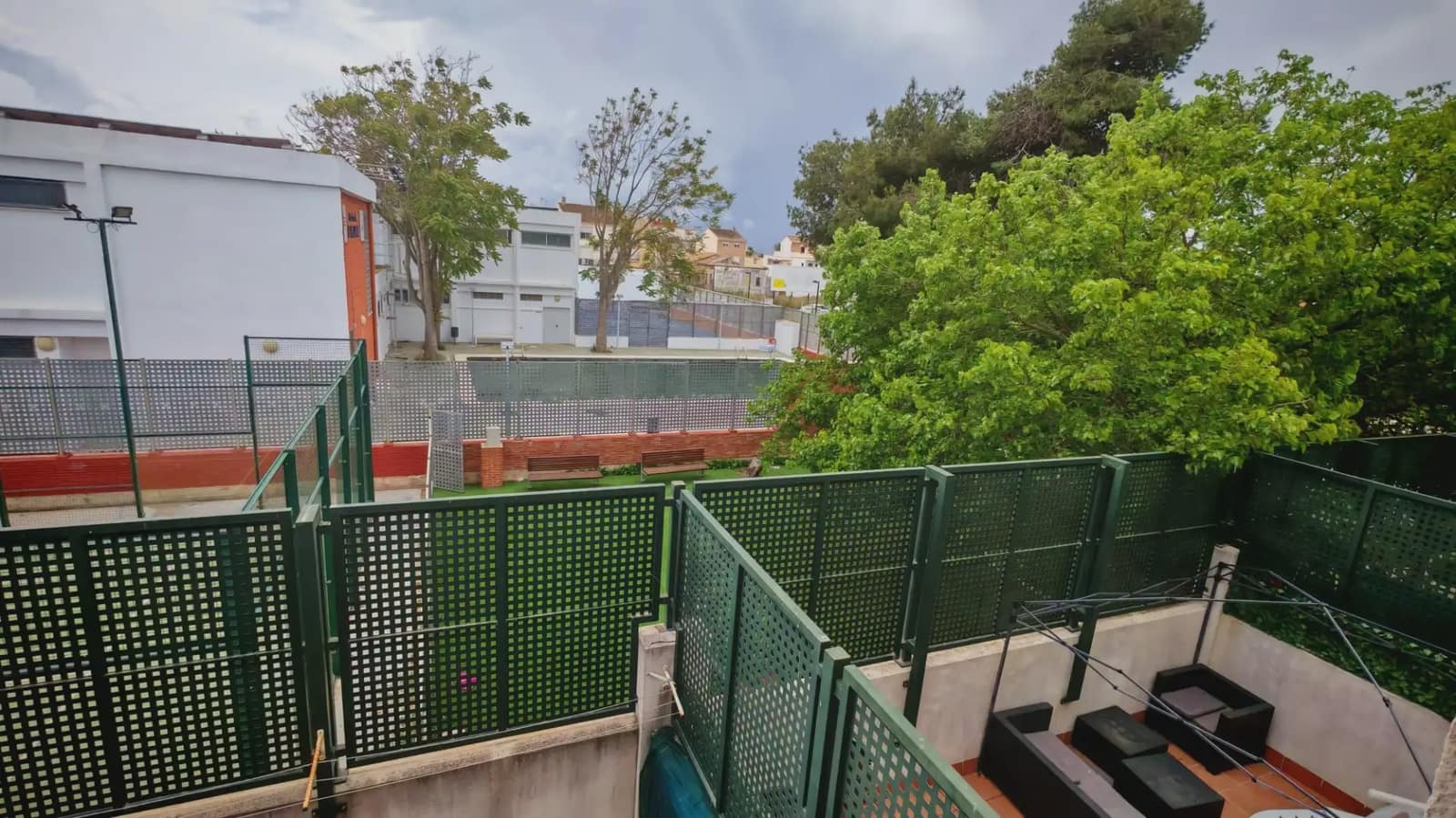 4 slaapkamer Huis te koop in Valencia stad met garage - € 243.000 (Ref: 9866160)