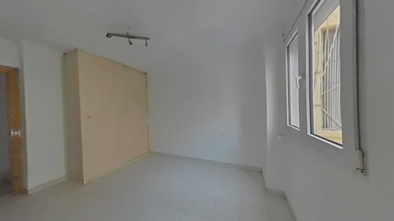 3 soveværelse Lejlighed til salg i Valencia by - € 299.000 (Ref: 9876911)