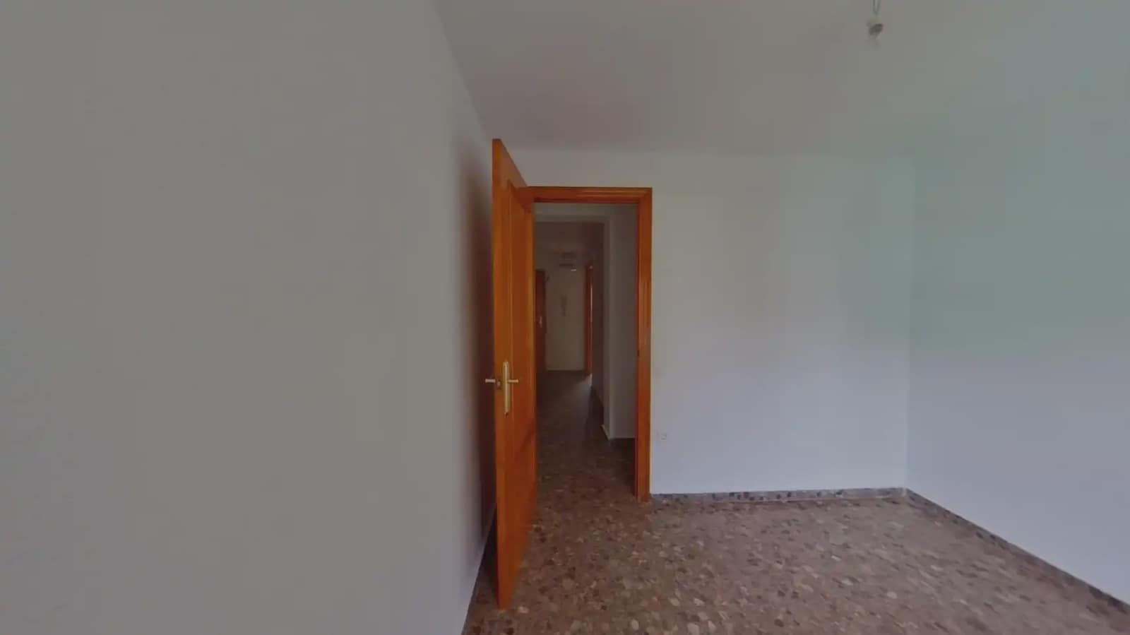 3 bedroom Flat for sale in Valencia city - € 275,000 (Ref: 9940731)