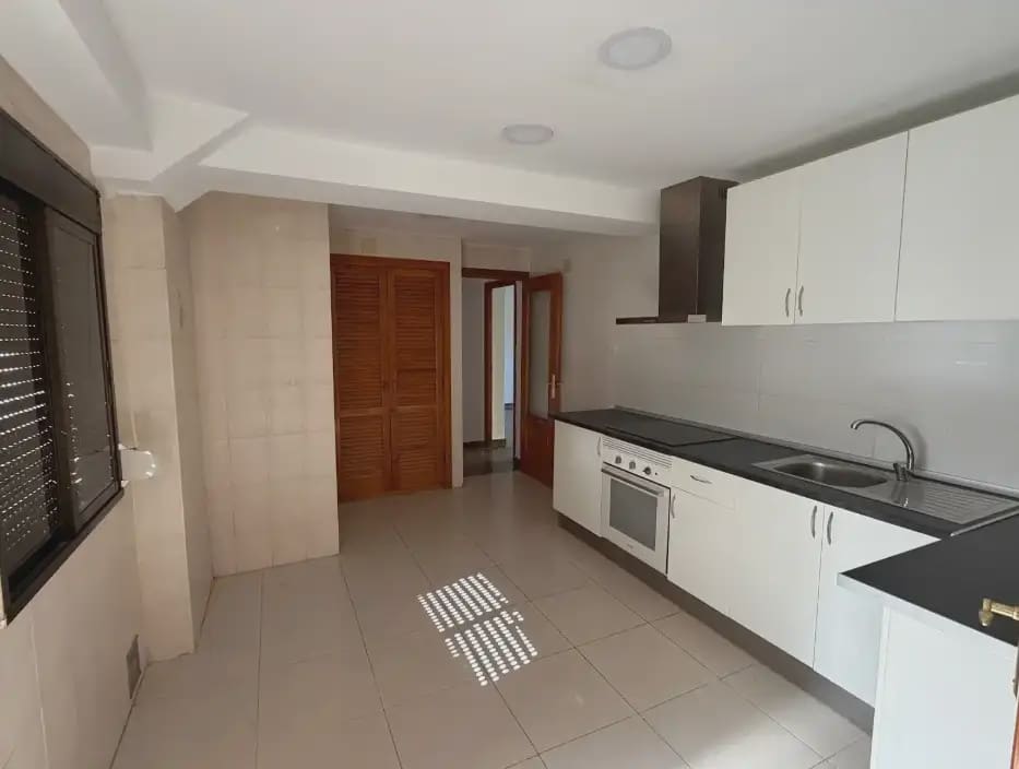 3 bedroom Flat for sale in Valencia city - € 275,000 (Ref: 9940731)