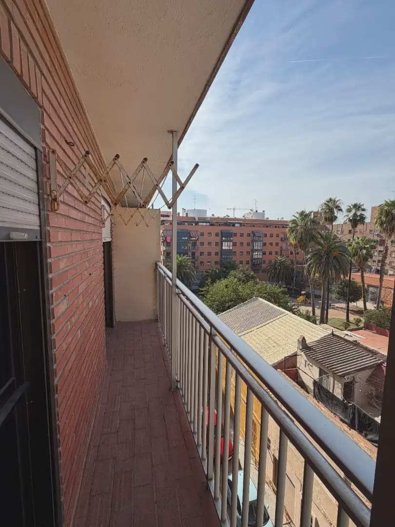 3 bedroom Flat for sale in Valencia city - € 275,000 (Ref: 9940731)