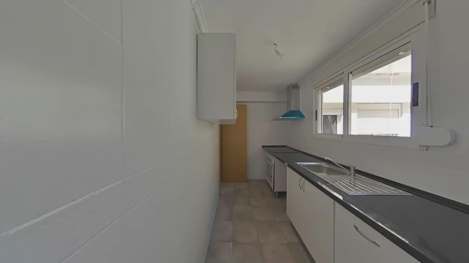 3 slaapkamer Flat te koop in Valencia stad - € 190.000 (Ref: 9952915)