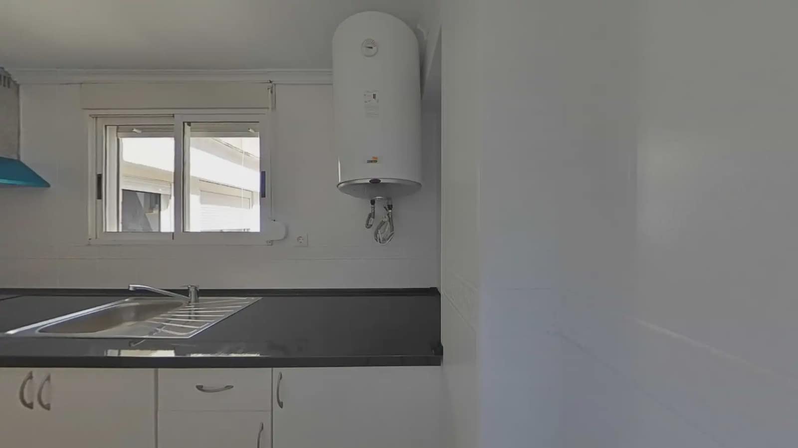 3 slaapkamer Flat te koop in Valencia stad - € 190.000 (Ref: 9952915)