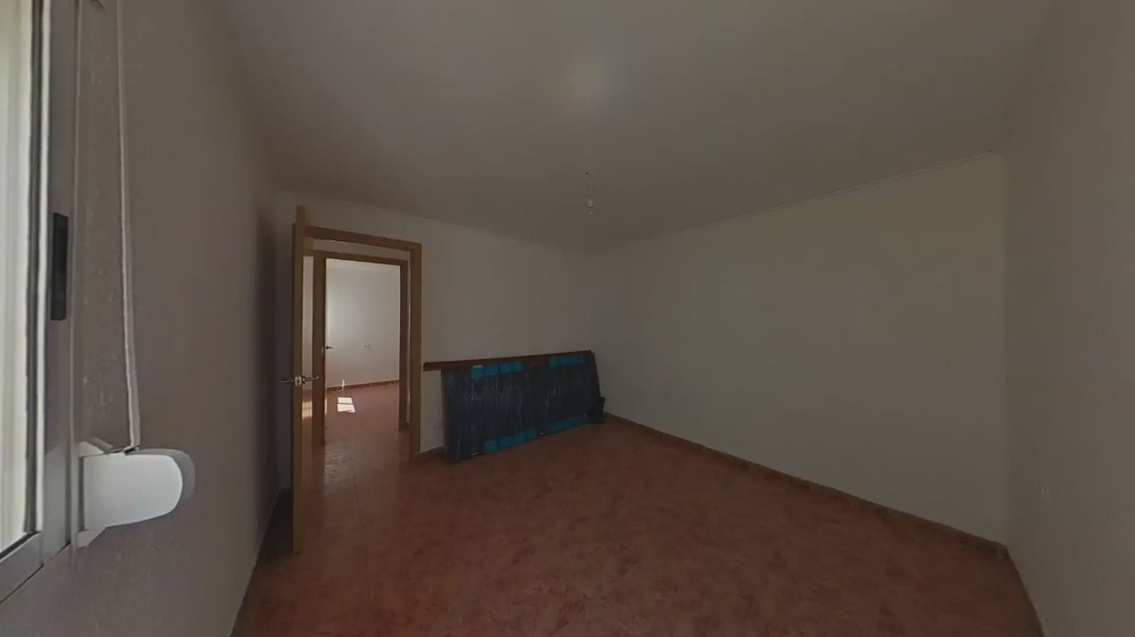 3 slaapkamer Flat te koop in Valencia stad - € 190.000 (Ref: 9952915)