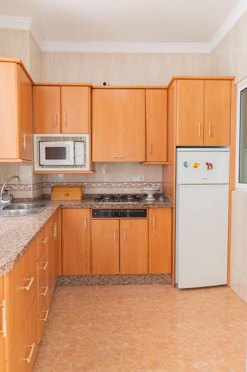 2 bedroom Townhouse for sale in Cuevas de San Marcos - € 68,000 (Ref: 10009636)