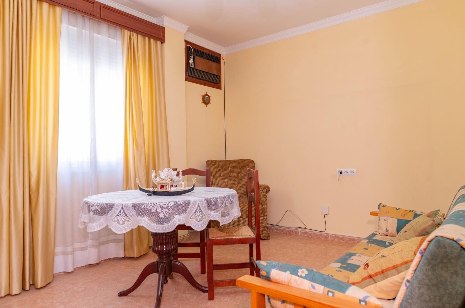 2 bedroom Townhouse for sale in Cuevas de San Marcos - € 68,000 (Ref: 10009636)