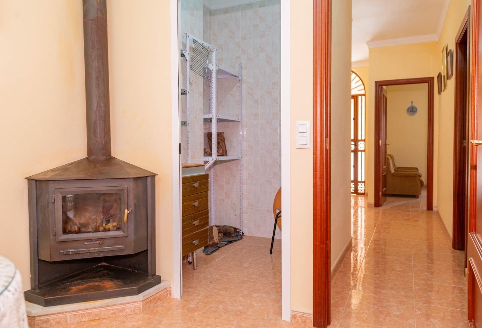 2 bedroom Townhouse for sale in Cuevas de San Marcos - € 68,000 (Ref: 10009636)