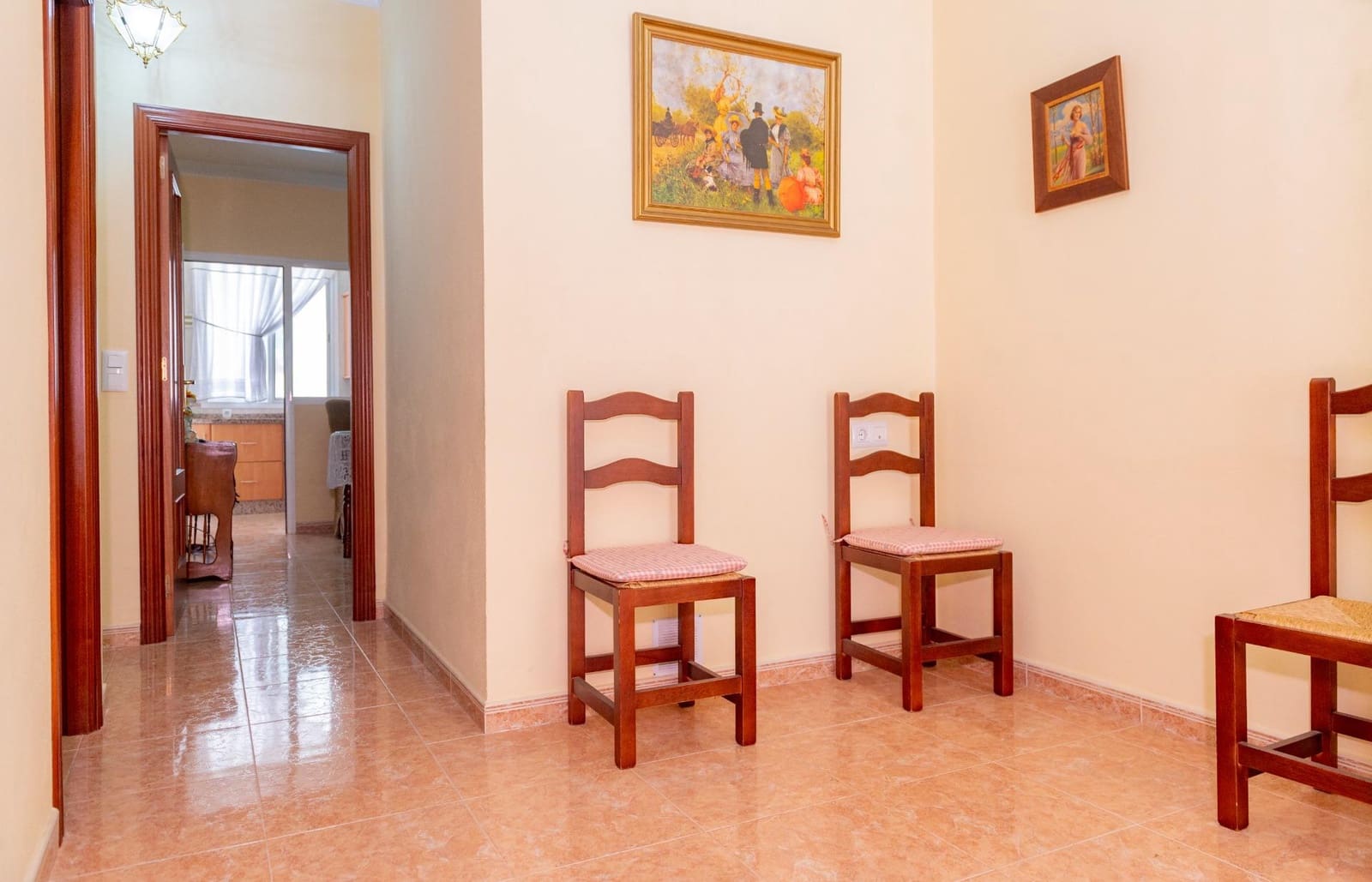 2 bedroom Townhouse for sale in Cuevas de San Marcos - € 68,000 (Ref: 10009636)
