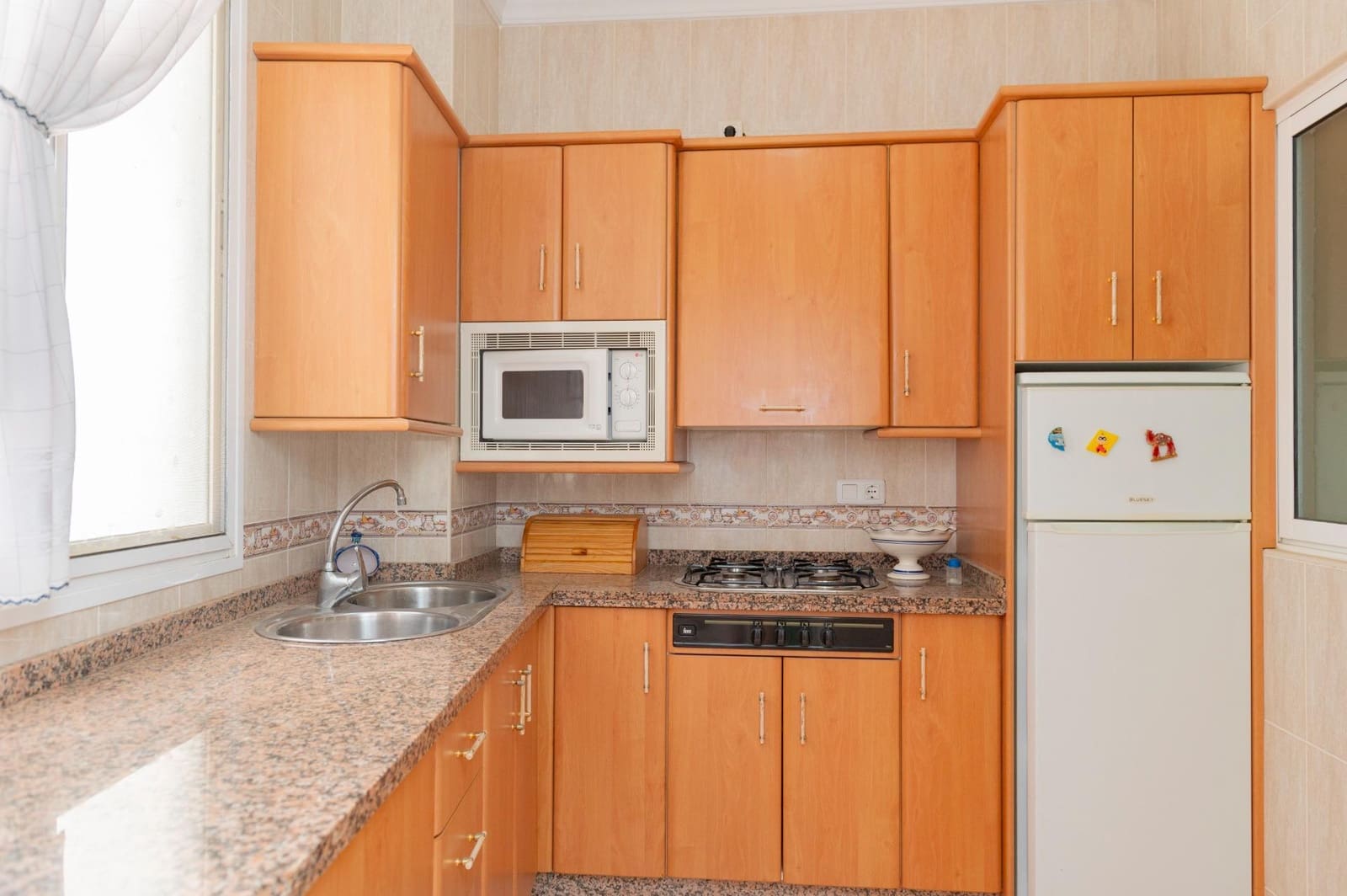 2 bedroom Townhouse for sale in Cuevas de San Marcos - € 68,000 (Ref: 10009636)