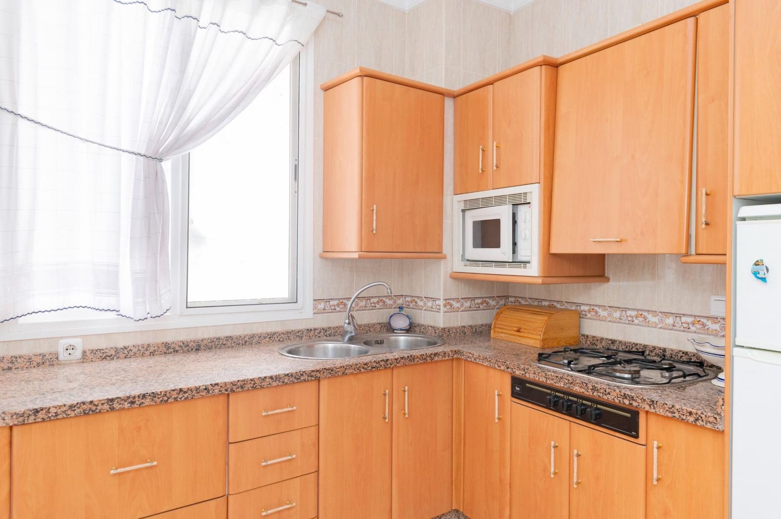 2 bedroom Townhouse for sale in Cuevas de San Marcos - € 68,000 (Ref: 10009636)