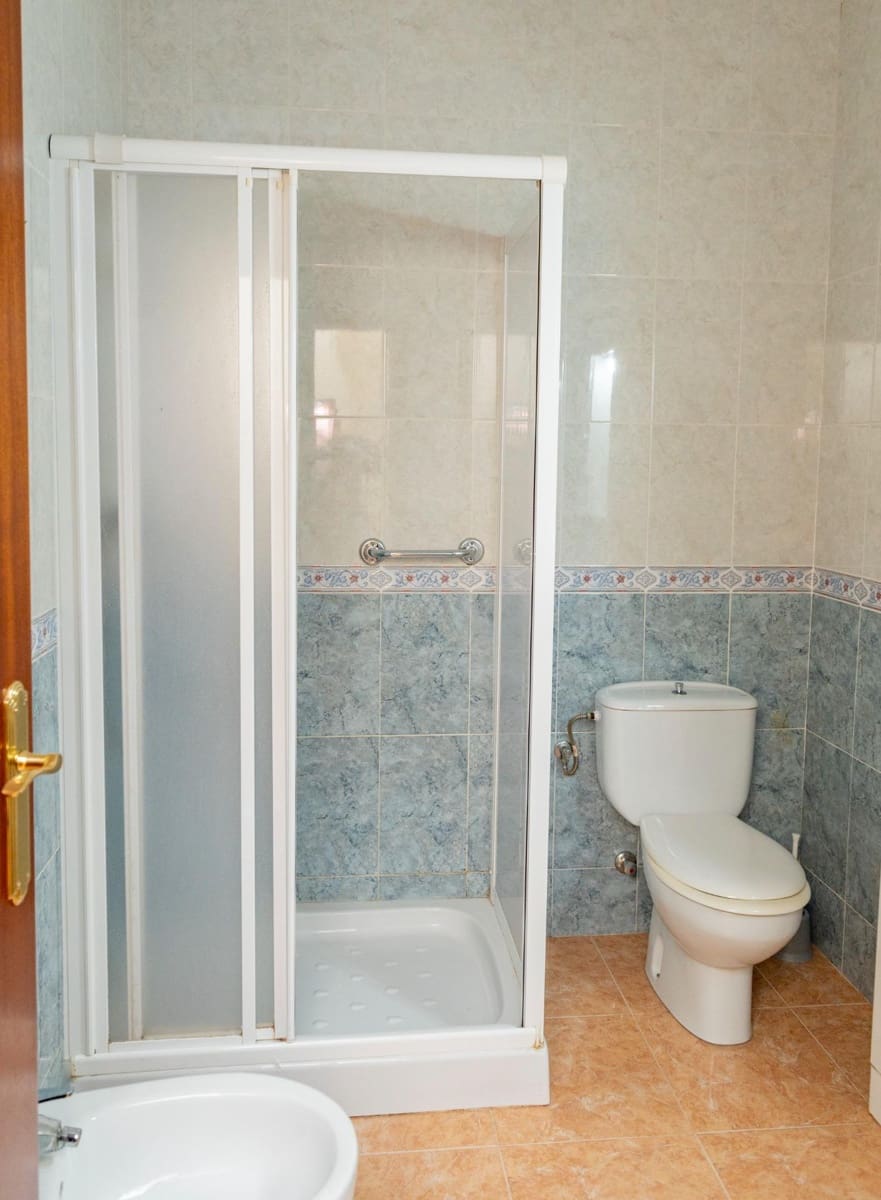 2 bedroom Townhouse for sale in Cuevas de San Marcos - € 68,000 (Ref: 10009636)