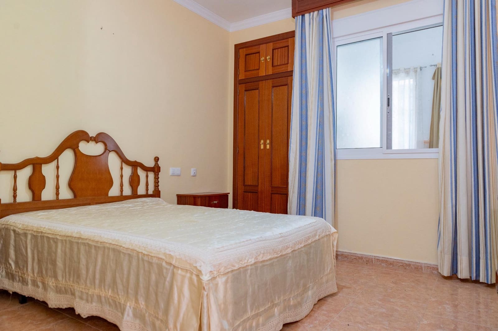 2 bedroom Townhouse for sale in Cuevas de San Marcos - € 68,000 (Ref: 10009636)