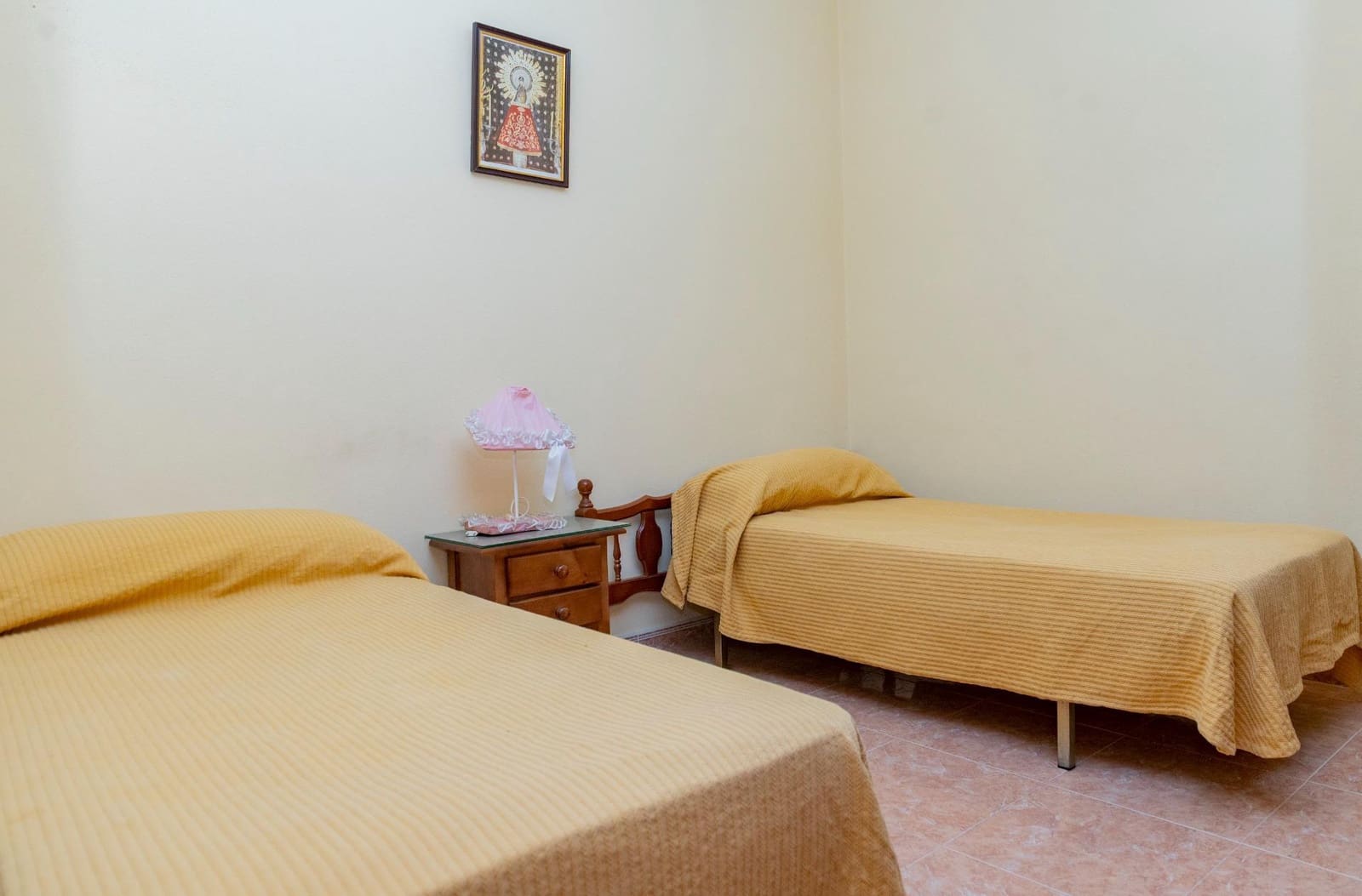 2 bedroom Townhouse for sale in Cuevas de San Marcos - € 68,000 (Ref: 10009636)