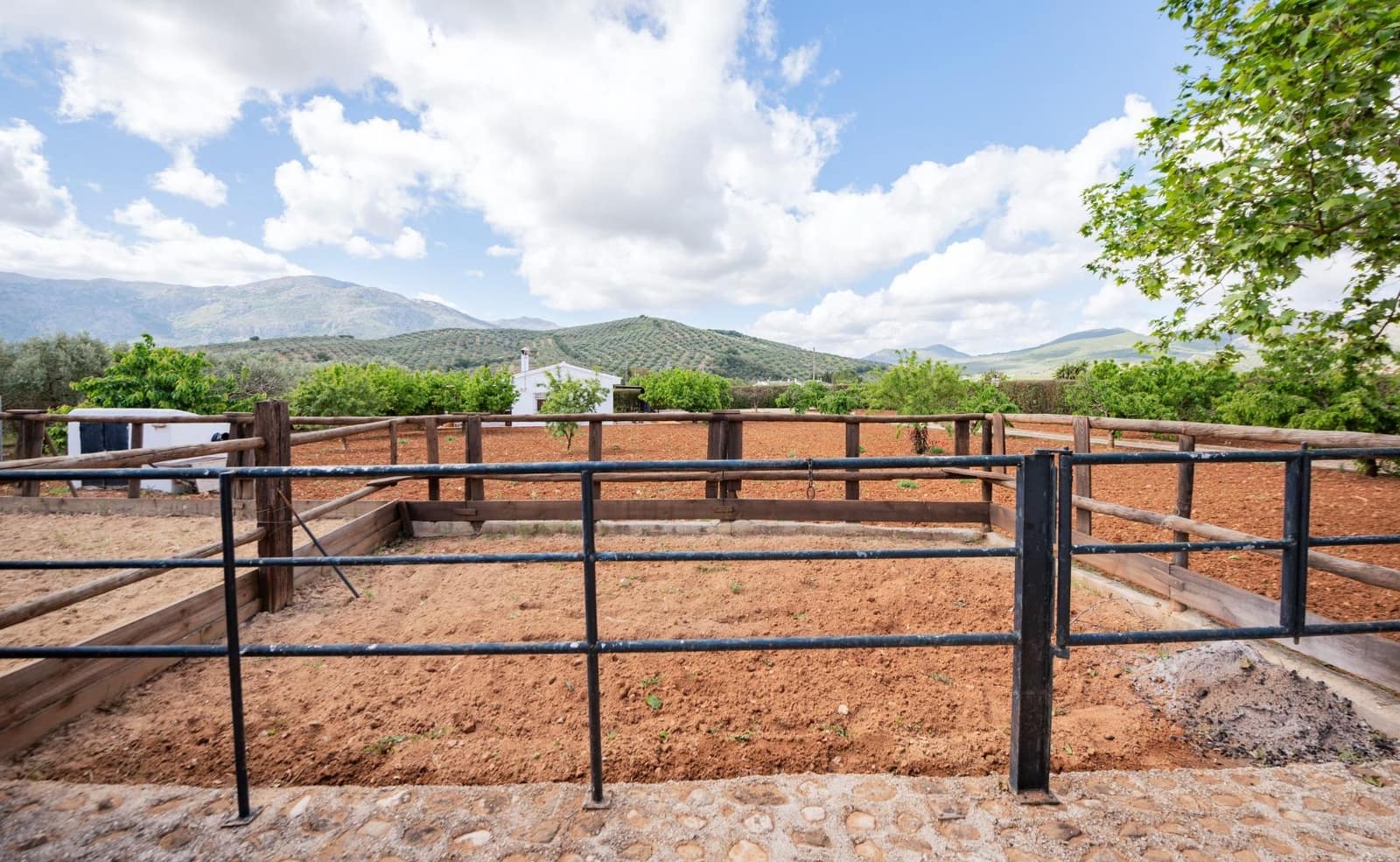2 bedroom Finca/Country House for sale in Villanueva del Rosario - € 375,000 (Ref: 10009637)