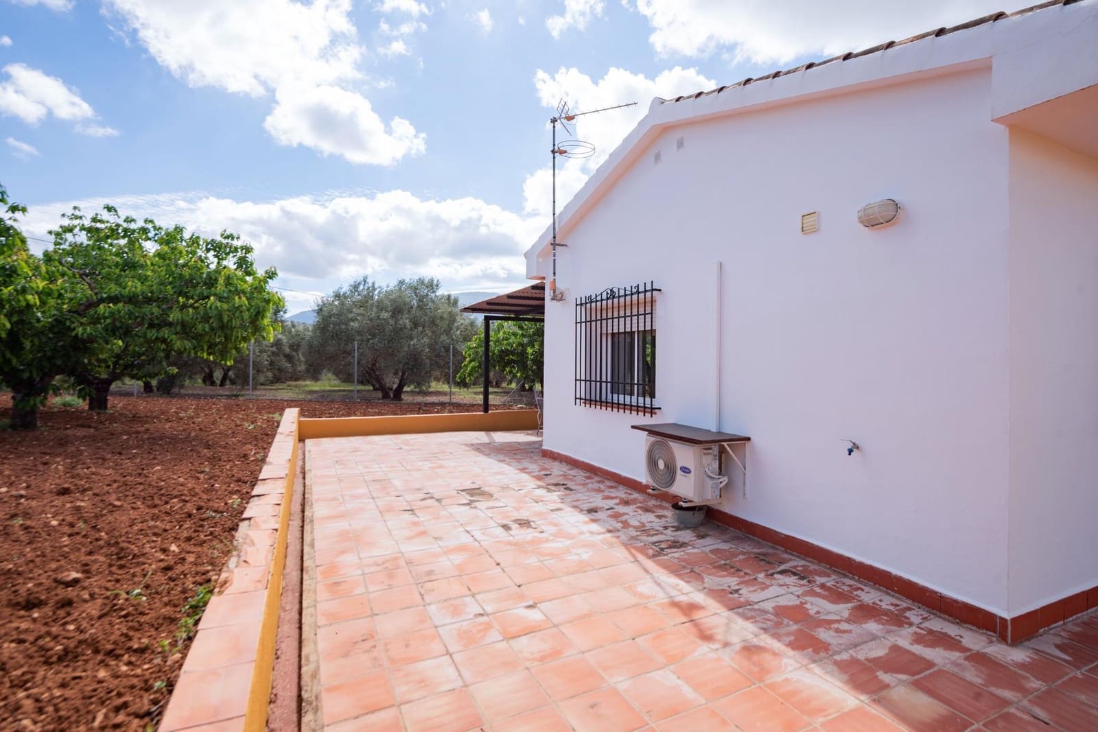 2 bedroom Finca/Country House for sale in Villanueva del Rosario - € 375,000 (Ref: 10009637)