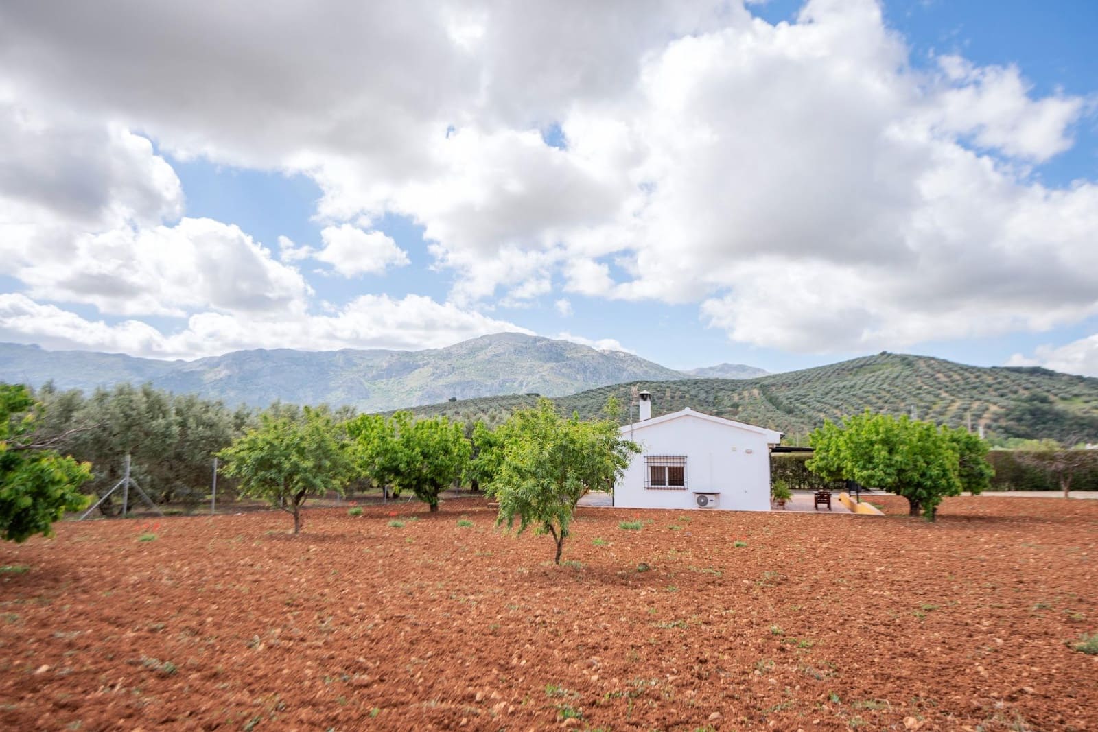 2 bedroom Finca/Country House for sale in Villanueva del Rosario - € 375,000 (Ref: 10009637)