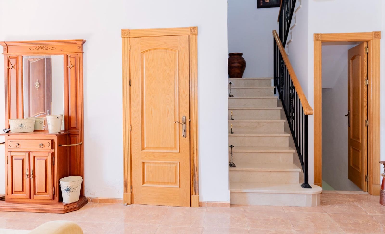 4 bedroom Townhouse for sale in Cuevas Bajas with garage - € 209,999 (Ref: 10009639)