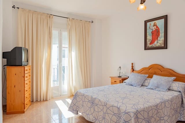 4 bedroom Townhouse for sale in Cuevas Bajas with garage - € 209,999 (Ref: 10009639)