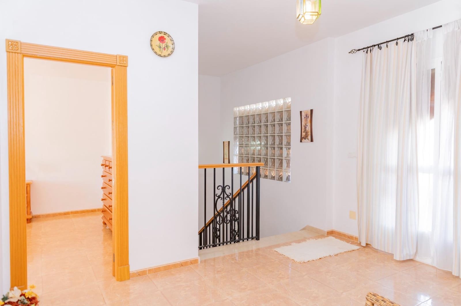 4 bedroom Townhouse for sale in Cuevas Bajas with garage - € 209,999 (Ref: 10009639)