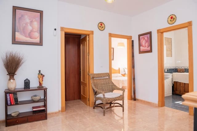 4 bedroom Townhouse for sale in Cuevas Bajas with garage - € 209,999 (Ref: 10009639)