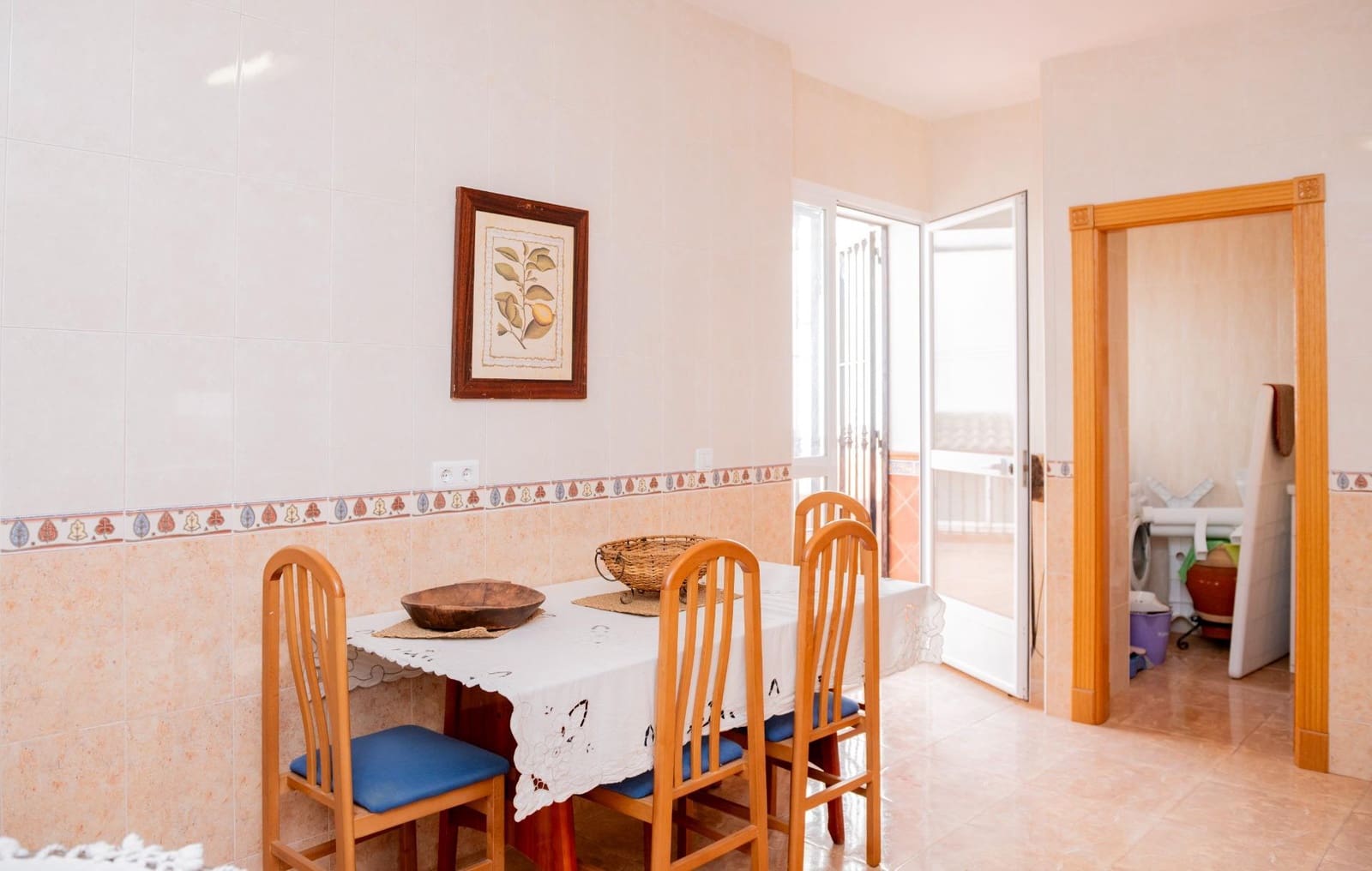 4 bedroom Townhouse for sale in Cuevas Bajas with garage - € 209,999 (Ref: 10009639)