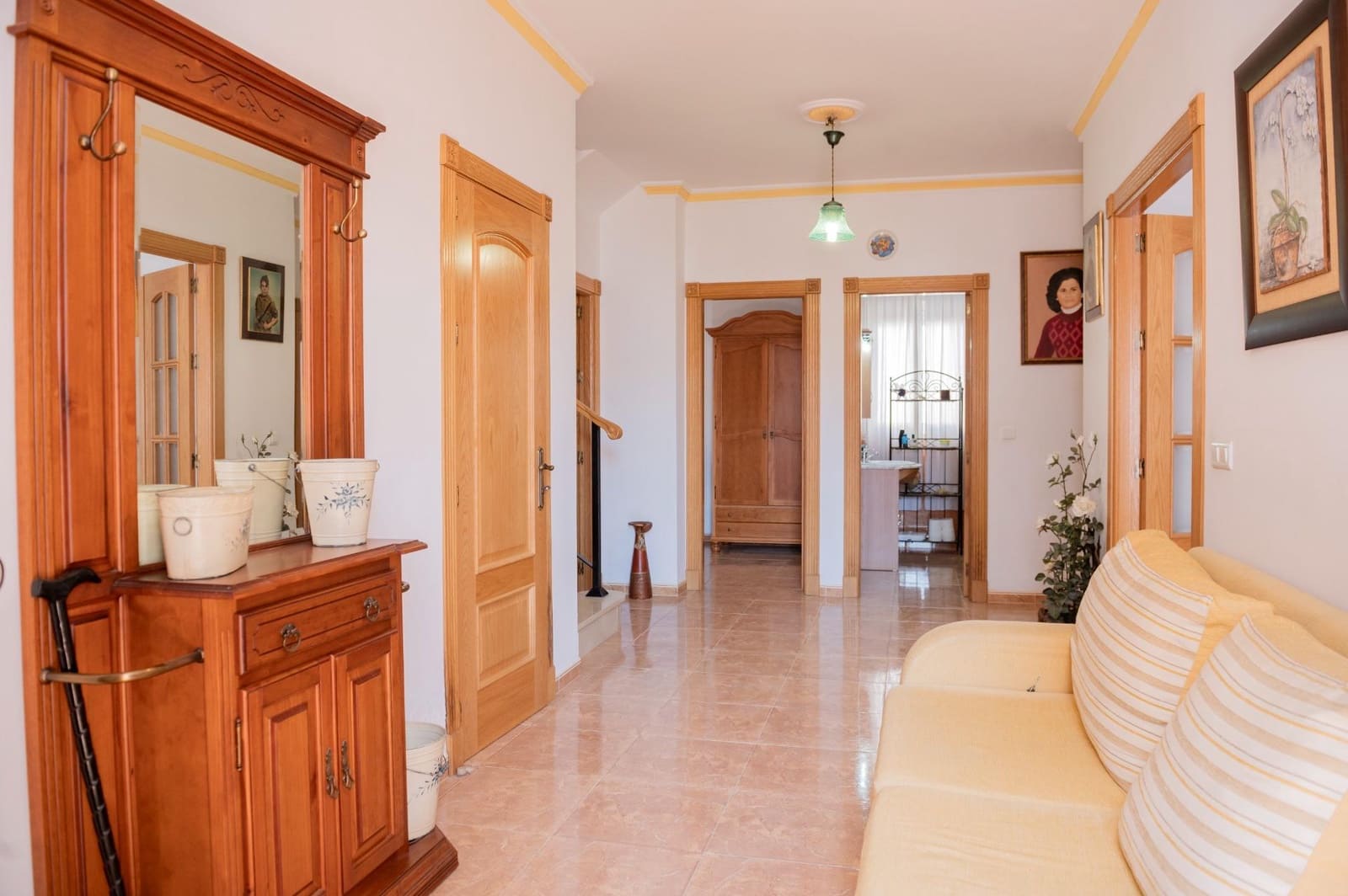 4 bedroom Townhouse for sale in Cuevas Bajas with garage - € 209,999 (Ref: 10009639)