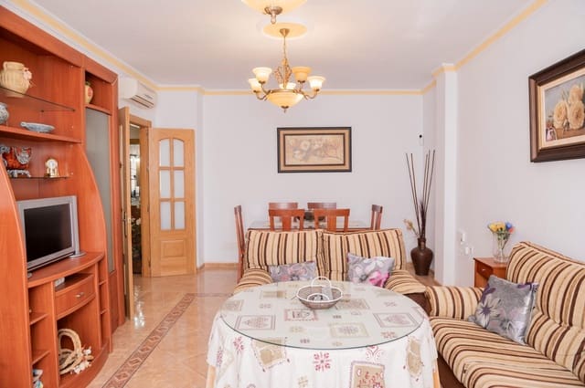 4 bedroom Townhouse for sale in Cuevas Bajas with garage - € 209,999 (Ref: 10009639)