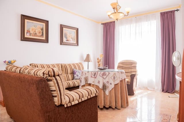4 sypialnia Dom na sprzedaż w Cuevas Bajas z garażem - 209 999 € (Ref: 10009639)