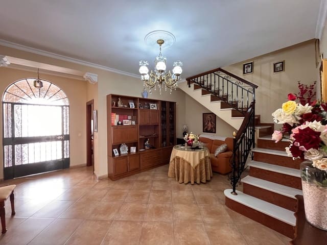 5 quarto Casa em Banda para venda em Antequera - 290 000 € (Ref: 10009645)