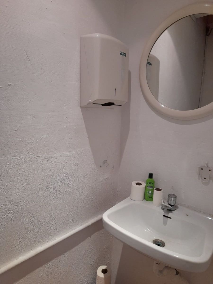 Kommersiell att hyra i Antequera - 700 € (Ref: 10009646)