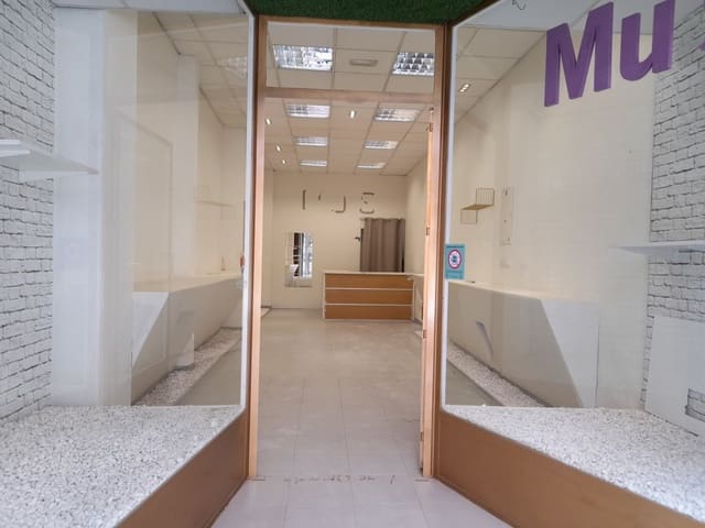 Commercial for rent in Antequera - € 700 (Ref: 10009646)