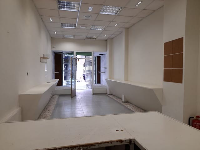 Commercial for rent in Antequera - € 700 (Ref: 10009646)