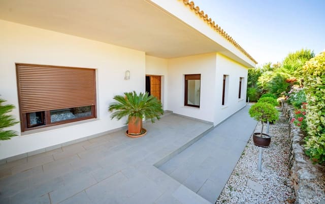 3 soveværelse Villa til salg i Antequera med swimmingpool garage - € 925.000 (Ref: 10155416)