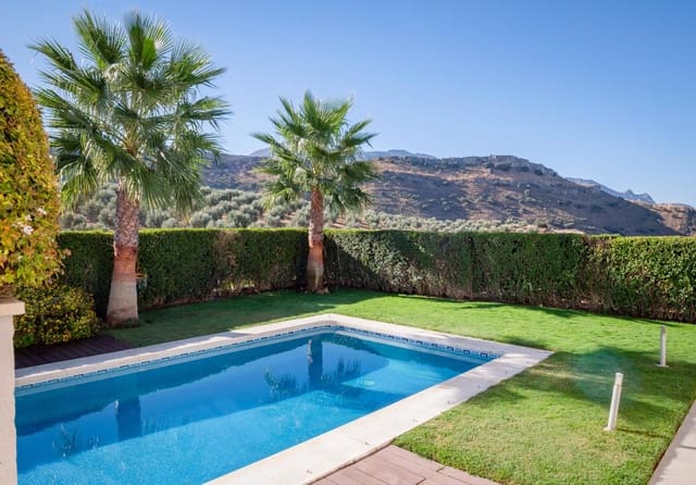 3 soveværelse Villa til salg i Antequera med swimmingpool garage - € 925.000 (Ref: 10155416)