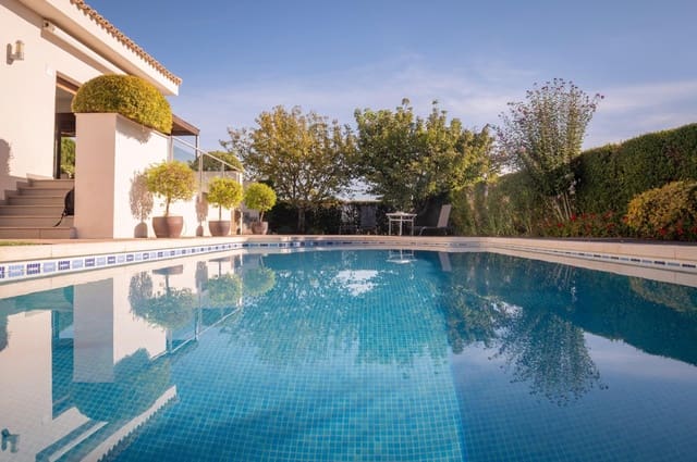 3 slaapkamer Villa te koop in Antequera met zwembad garage - € 925.000 (Ref: 10155416)