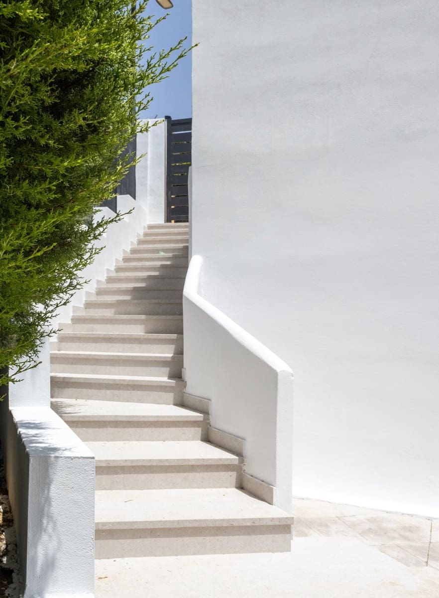 3 bedroom Villa for sale in Estepona with pool garage - € 799,000 (Ref: 10161629)