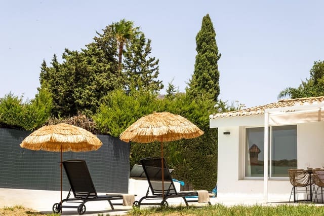3 soveværelse Villa til salg i Estepona med swimmingpool garage - € 799.000 (Ref: 10161629)