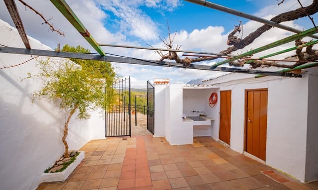 4 slaapkamer Finca/Landhuis te koop in Antequera - € 249.000 (Ref: 4816123)