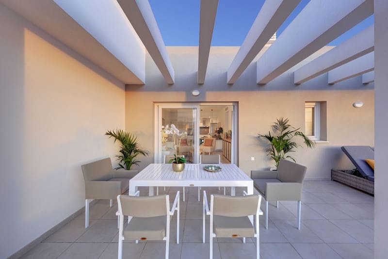 Apartamento de 2 habitaciones en Nueva Andalucia en venta con piscina - 405.000 € (Ref: 10018287)