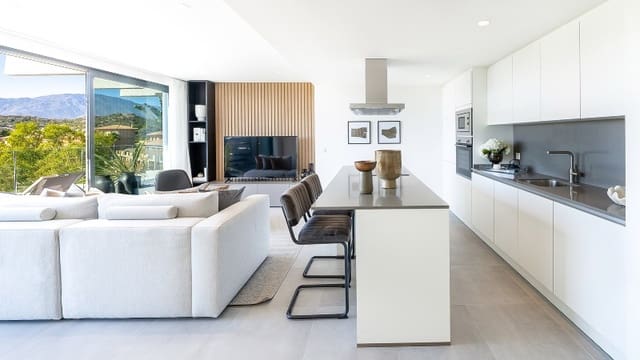 3 bedroom Apartment for sale in Estepona with pool garage - € 425,000 (Ref: 5948228)