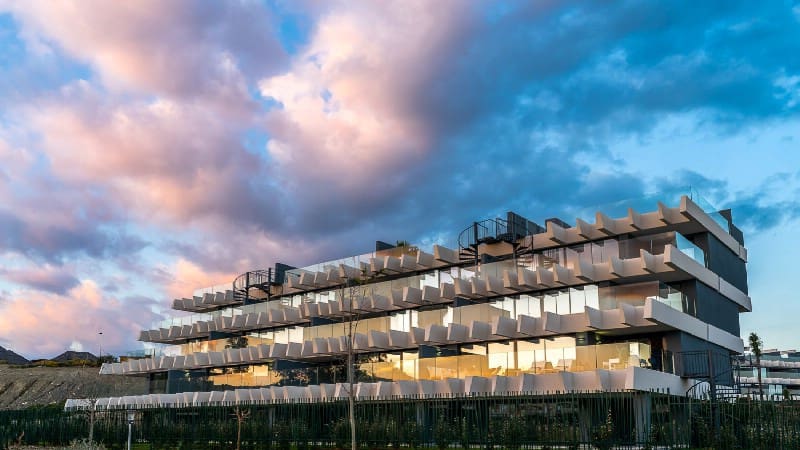 3 Zimmer Apartment zu verkaufen in Estepona mit Pool Garage - 425.000 € (Ref: 5948228)