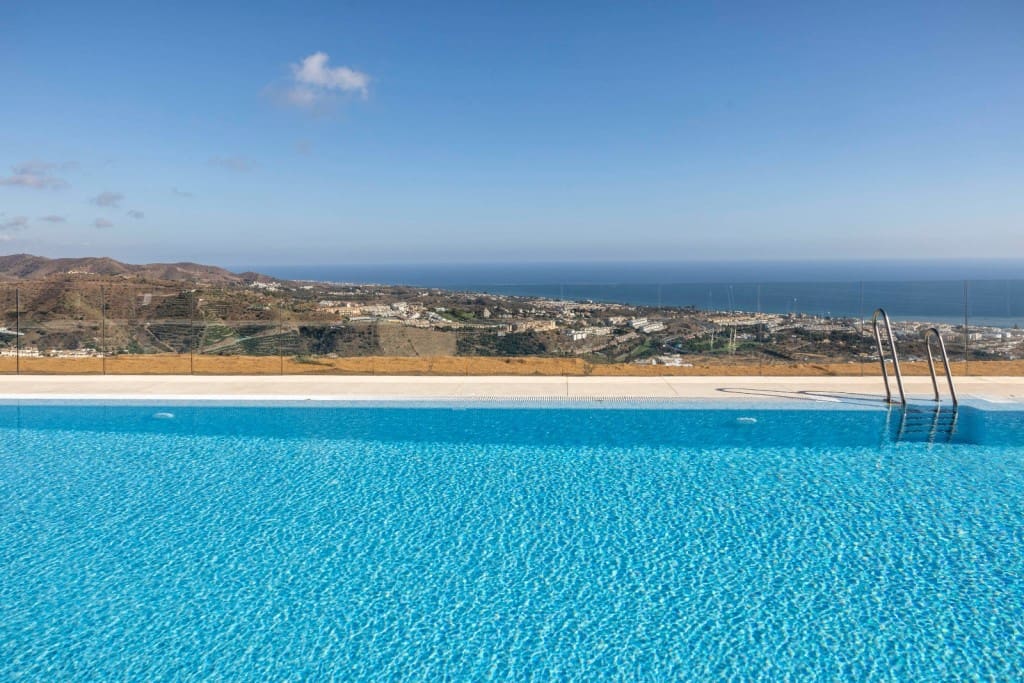 2 sovrum Takvåning till salu i Rincon de la Victoria med pool - 630 000 € (Ref: 5948233)