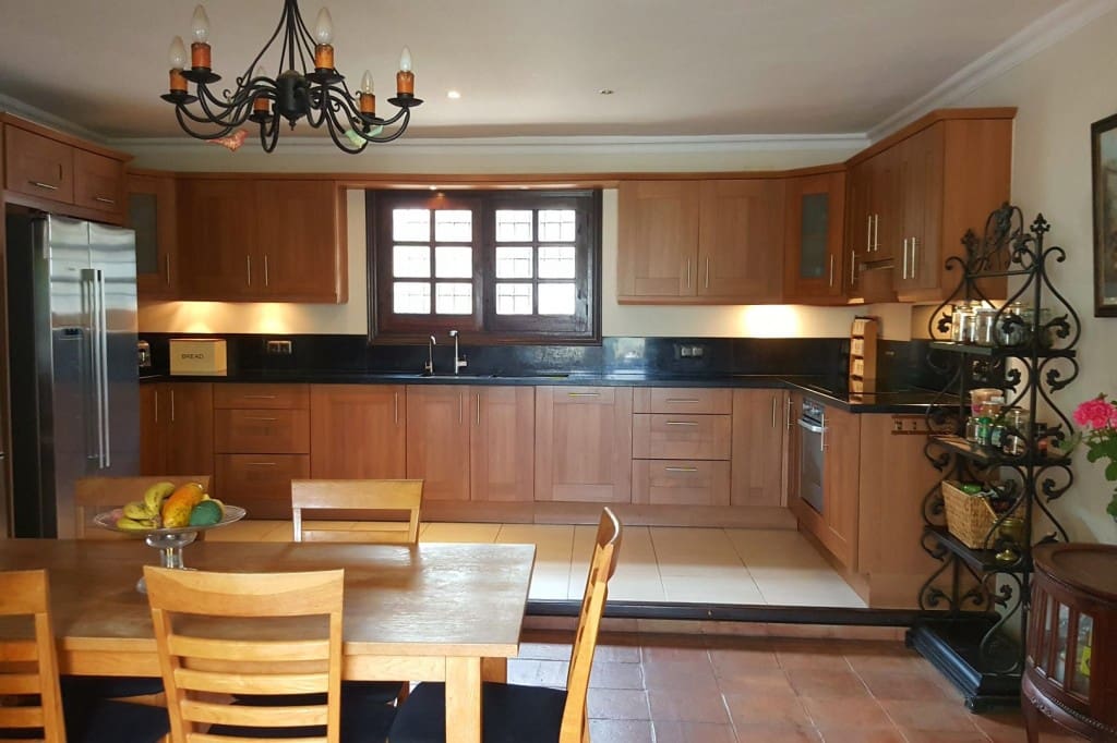 7 slaapkamer Villa te koop in Torrox met zwembad - € 880.000 (Ref: 6053357)